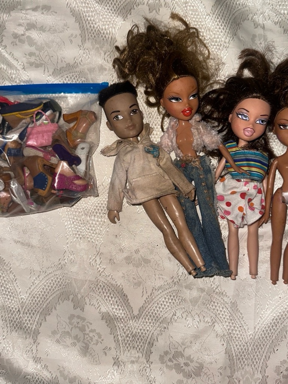 Mixed Bratz - Assorted accessories